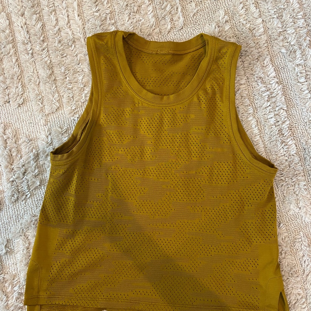 Lululemon Train to Be Tank
